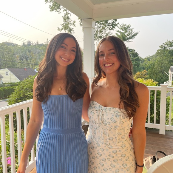 Meet your Posher, Hannah - Picture 1 of 1